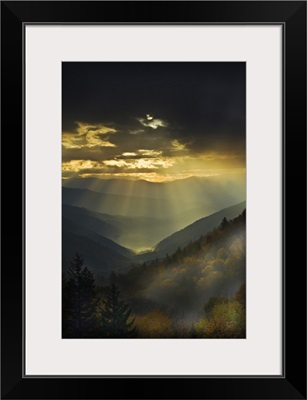 North Carolina, Great Smoky Mountains. Sunrise light beams