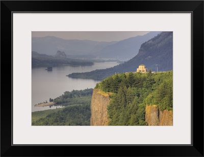 Oregon, Columbia River Gorge, Vista House at Crown Point, and the Columbia River