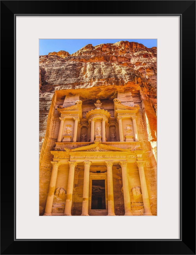 Treasury, Petra, Jordan. Treasury built by Nabataeans in 100 BC.