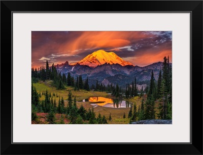 USA, Washington, Mt. Rainier National Park, Mt. Rainier At Sunrise