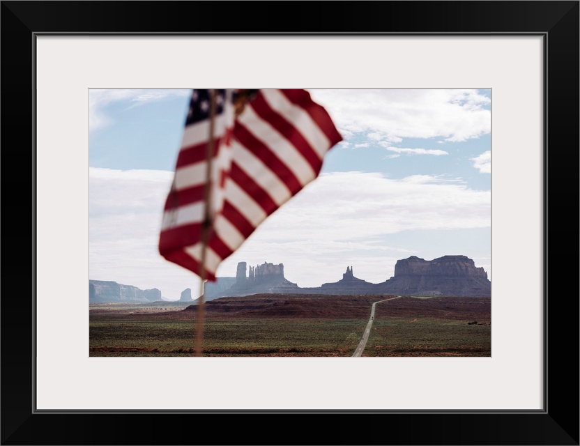 USA, Arizona, Monument Valley Tribal Park, Monument Valley, Highway 163 to Monument Valley.