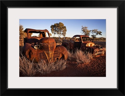 Australia, Northern Territory, Oceania, Devil's Marbles, old car wreck in the desert