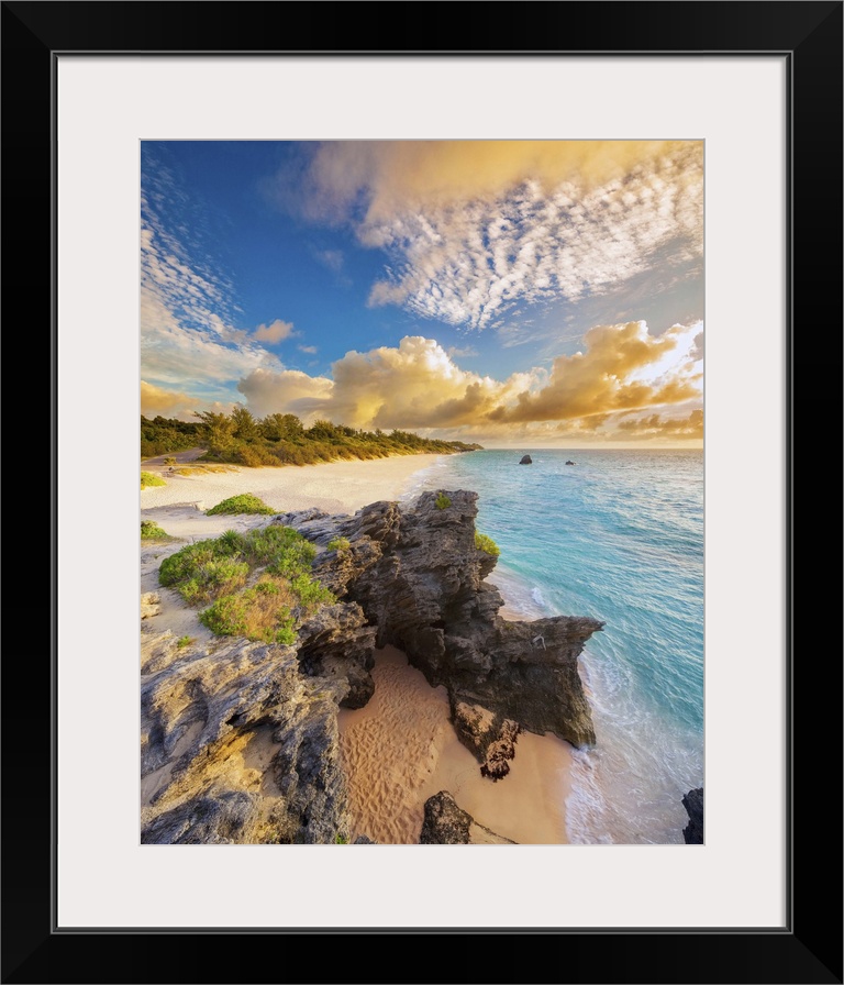 Bermuda, Warwick Parish, South Shore Park, Caribbean sea, Warwick Long Bay at dawn.