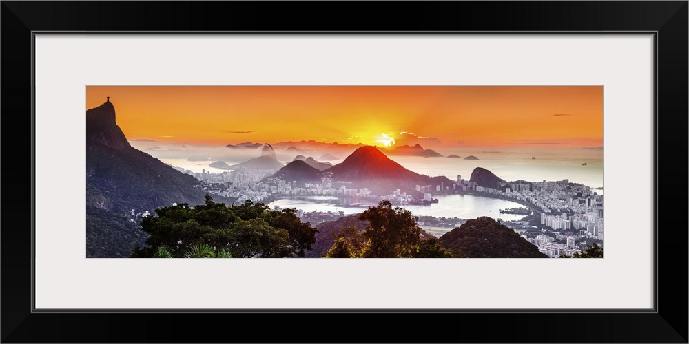 Brazil, Rio de Janeiro, Corcovado, Christ the Redeemer, City at sunrise, Corcovado, Cristo Redentor, Sugarloaf Mountain, L...