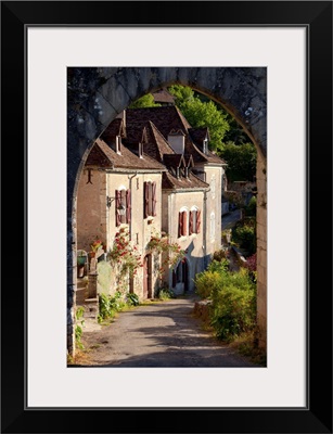 France, Midi-Pyrenees, Saint-Cirq-Lapopie, Lot, Quercy, the Porte de Rocamadour