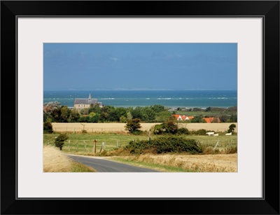 France, Nord-Pas-de-Calais, Wissant Bay with the White Cliffs of Dover