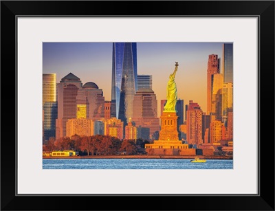 Hudson, Manhattan, Liberty Island, Statue Of Liberty And One World Trade Center