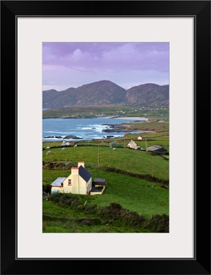 Ireland, Kerry, Sunset over the dramatic landscape of Ballydonegan Bay