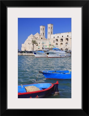 Italy, Apulia, Bari district, Murge, Molfetta, The harbour and the Duomo Vecchio