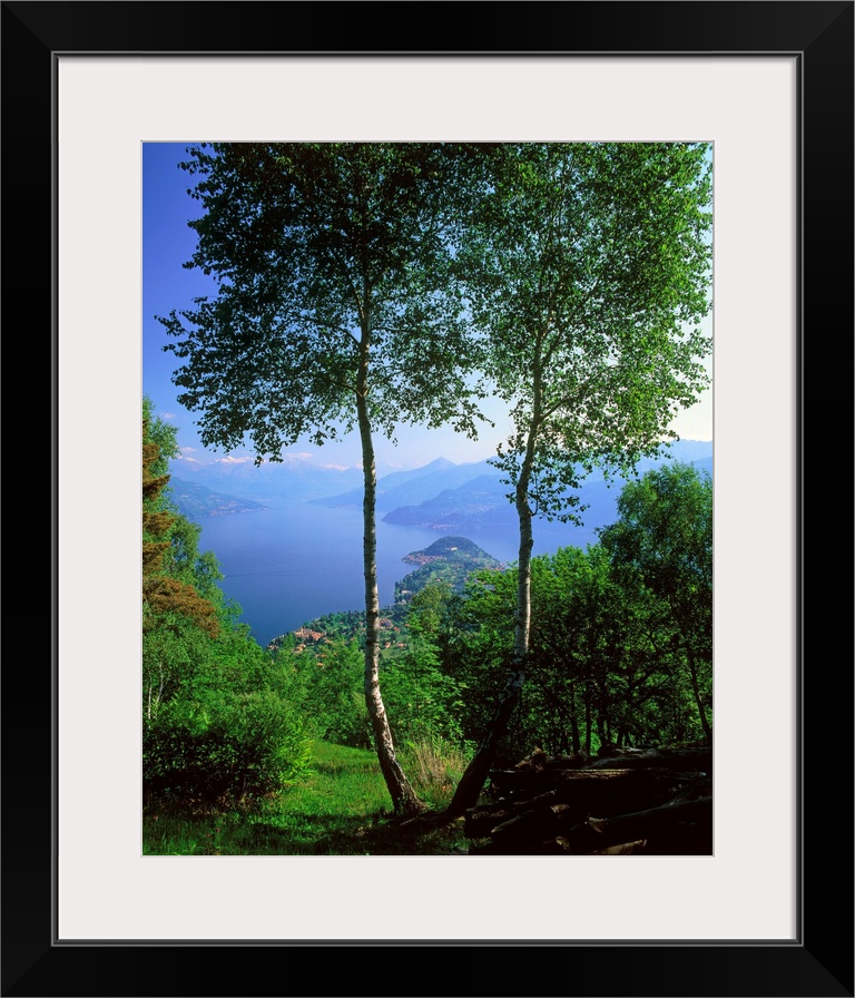 Italy, Lake Como, Panorama of lake and Penisola di Bellagio