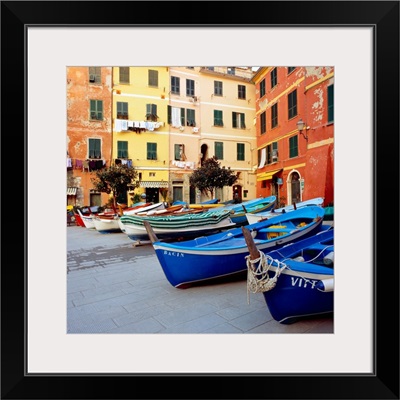 Italy, Liguria, Cinque Terre, Vernazza, fishing boats