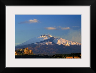 Italy, Sicily, Motta Santa Anastasia, Mount Etna in background