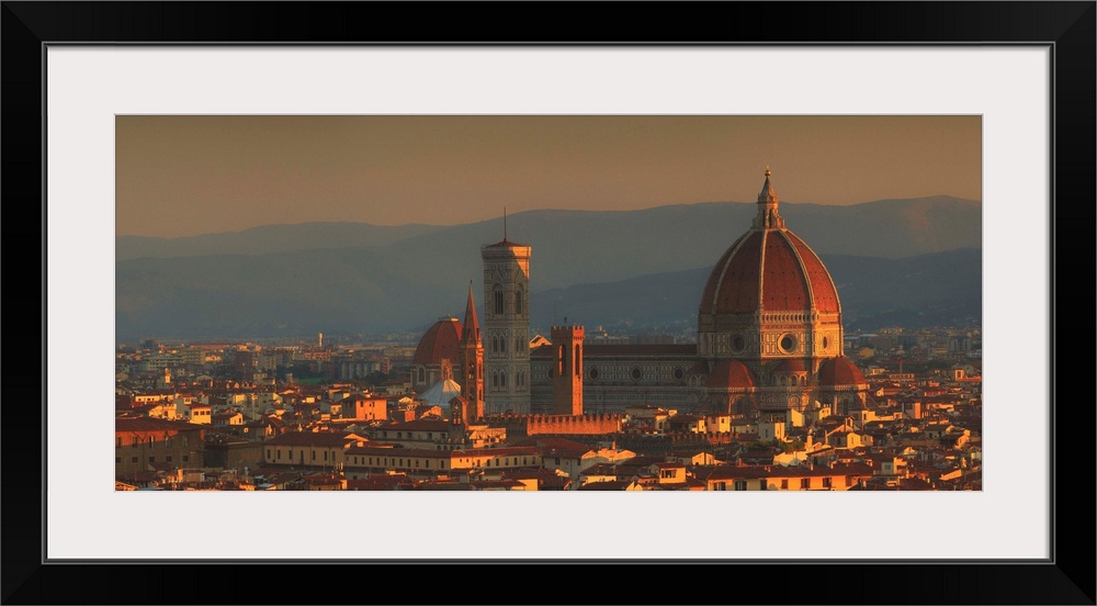 Italy, Tuscany, Firenze district, Florence, Duomo Santa Maria del Fiore, Florence Cathedral and the city at sunrise.