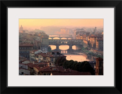 Italy, Tuscany, Florence, Ponte Vecchio, Arno river