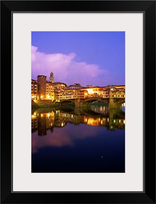 Italy, Tuscany, Florence, Ponte Vecchio, Bridge and Arno river