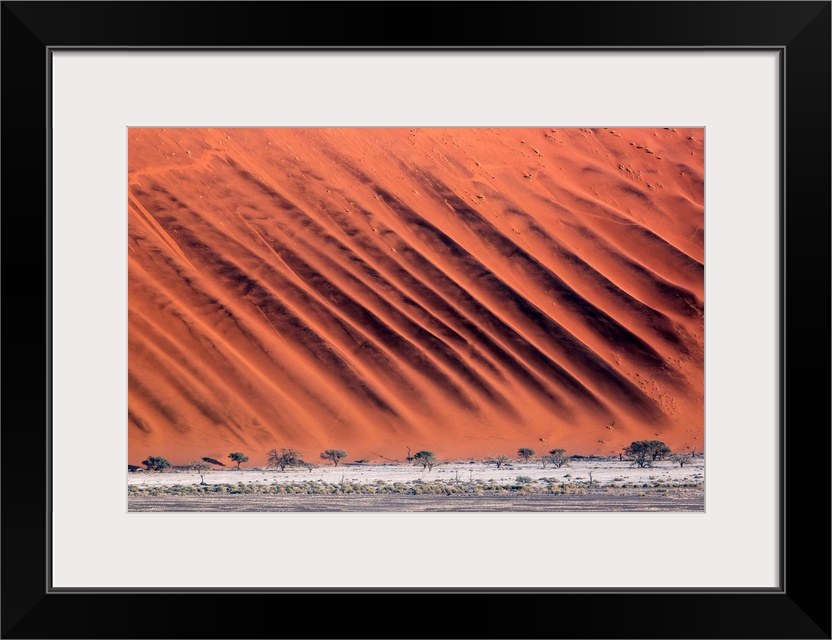 Namibia, Namib Desert, Namib-Naukluft National Park, Dune pattern.