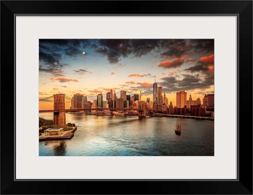 USA, New York City, East River, Manhattan, Brooklyn Bridge, Brooklyn Bridge and Manhattan skyline at sunrise.