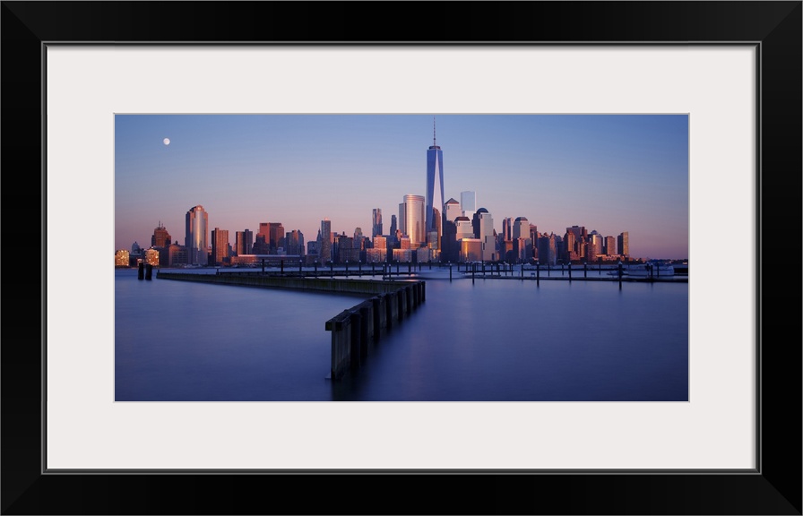 USA, New York City, Manhattan, Lower Manhattan, One World Trade Center, Freedom Tower, Manhattan skyline with the Freedom ...