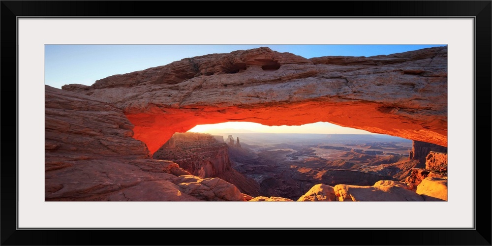 United States, Utah, Canyonlands National Park, Mesa Arch, sunrise