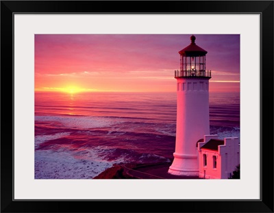 Washington, Cape Disappointment, lighthouse at sunset