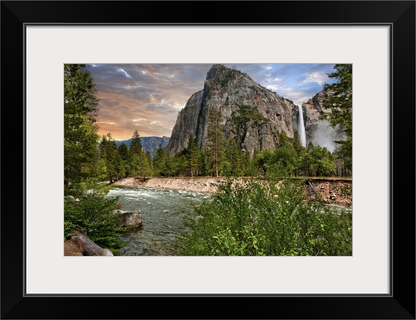 Capture of Bridal Veil Falls, Yosemite National Park.