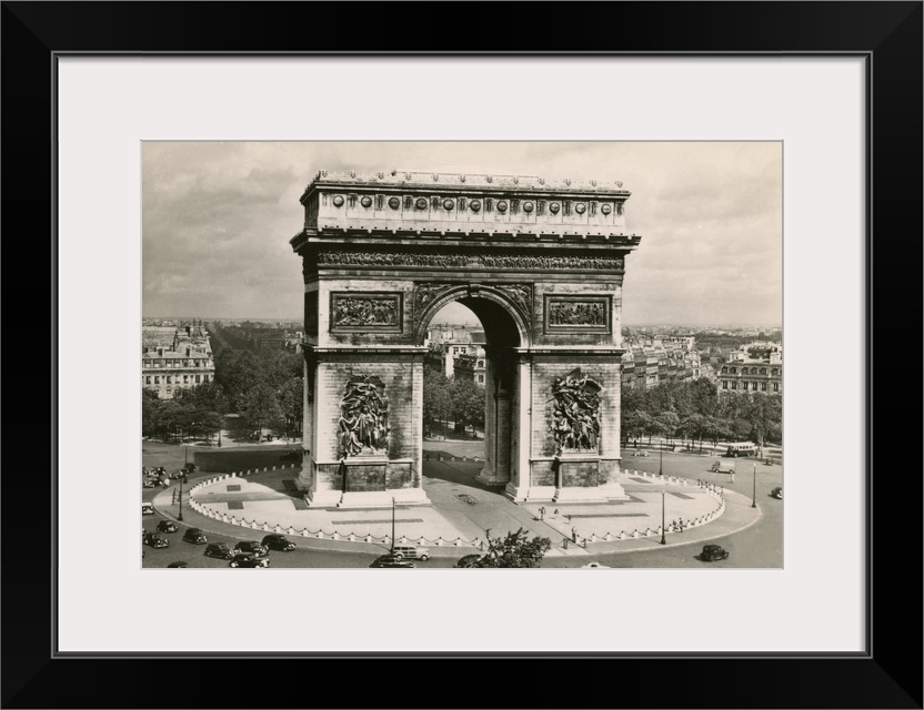 Vintage postcard of the Arc de Triomphe in Paris, France.