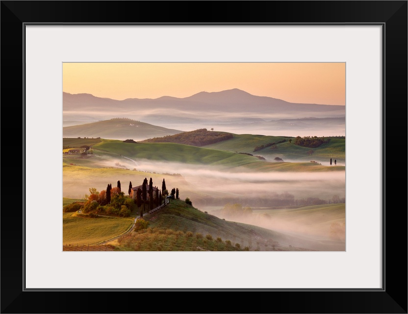 Belvedere farm at sunsise, Orcia valley, Tuscany, Italy.