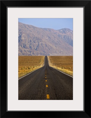 California, Death Valley National Park, Badwater Road landscape