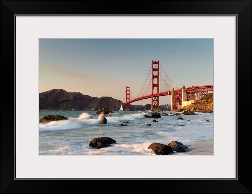 Usa, California, San Francisco, Baker's Beach and Golden Gate Bridge