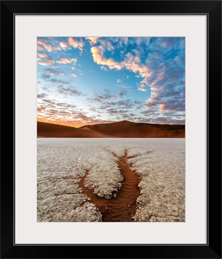 Deadvlei Clay Pan, Namib-Naukluft National Park, Namibia, Africa. Carved Tree-Like Shape In The Clay Plan.