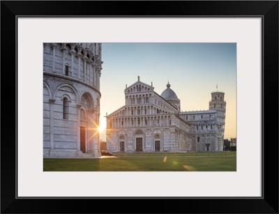 Italy, Tuscany, Pisa, Piazza dei Miracoli, Baptistery, Cathedral and Leaning Tower