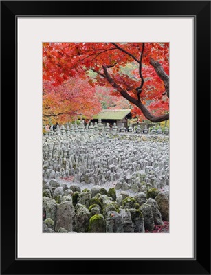 Japan, Adashino Nenbutsu dera temple, stone lanterns and buddha images
