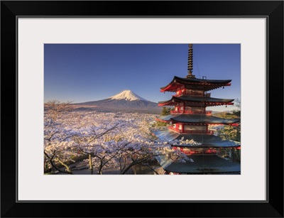 Japan, Yamanashi Prefecture, Fuji-Yoshida, Chureito Pagoda and Mt Fuji