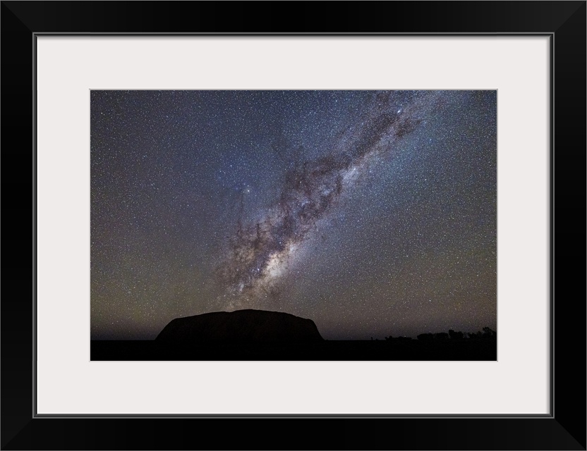 Milky Way over Uluru, Ayers Rock, Uluru Kata Tjuta National Park, Northern Territory, Australia.