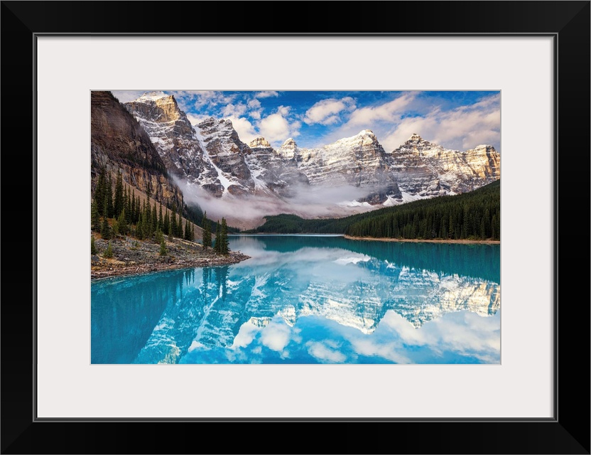 Moraine Lake, Banff National Park, Alberta, Canada
