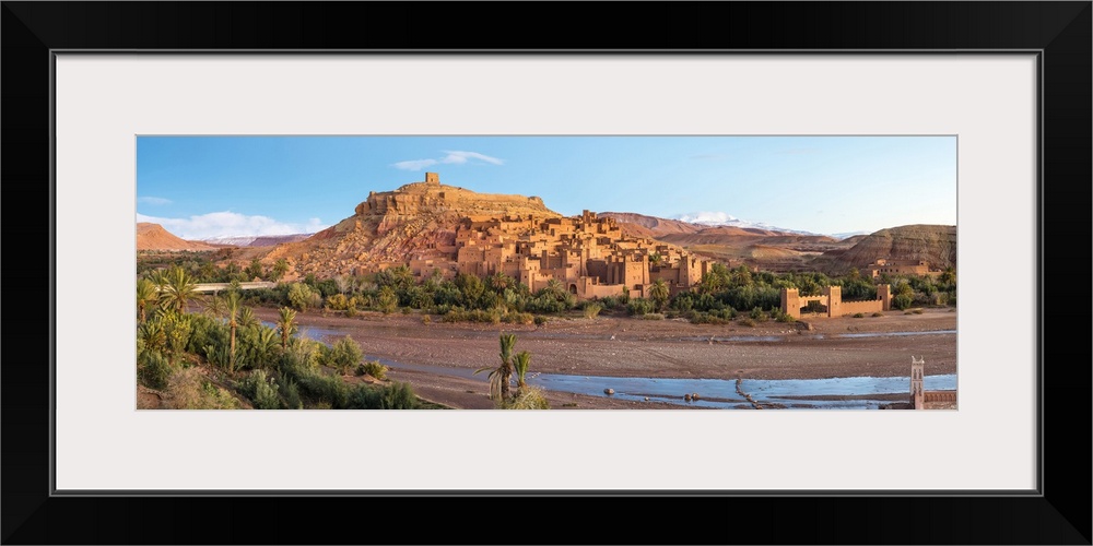 Morocco, Sous-Massa (Sous-Massa-Draa), Ouarzazate Province. Ksar of Ait Ben Haddou (Ait Benhaddou) at sunrise.