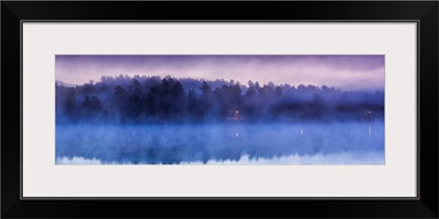 New York, Adirondack Mountains, Lake Placid, Mirror Lake, dawn fog