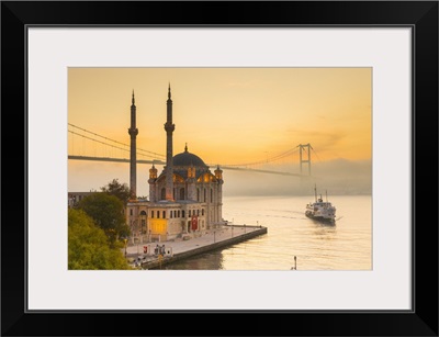 Ortakoy Camii (Mosque) And The Bosphorus Bridge, Ortakoy, Istanbul, Turkey