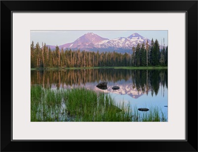 Pacific Northwest, Oregon Cascades, Scott lake with three sisters mountains