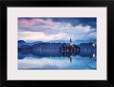 Slovenia, Upper Carniola, The lake of Bled at dawn