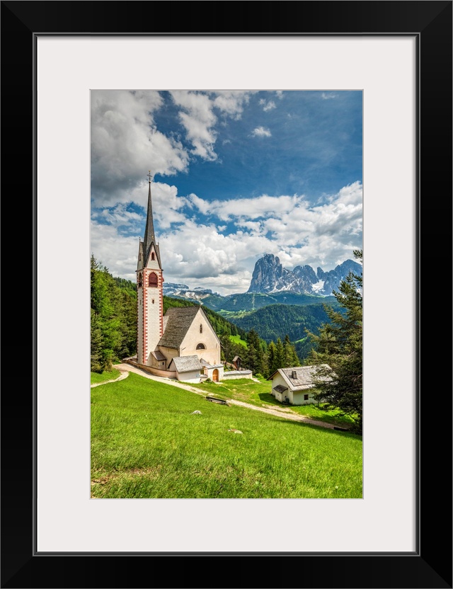 St. Jakob Church With Langkofel - Sassolungo Mountain Group In The Background, Ortisei - St. Ulrich, Trentino Alto Adige -...