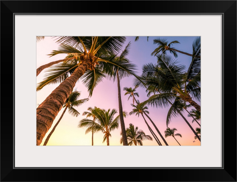 Sunrise In Kihei Beach, Maui Island, Hawaii, USA.