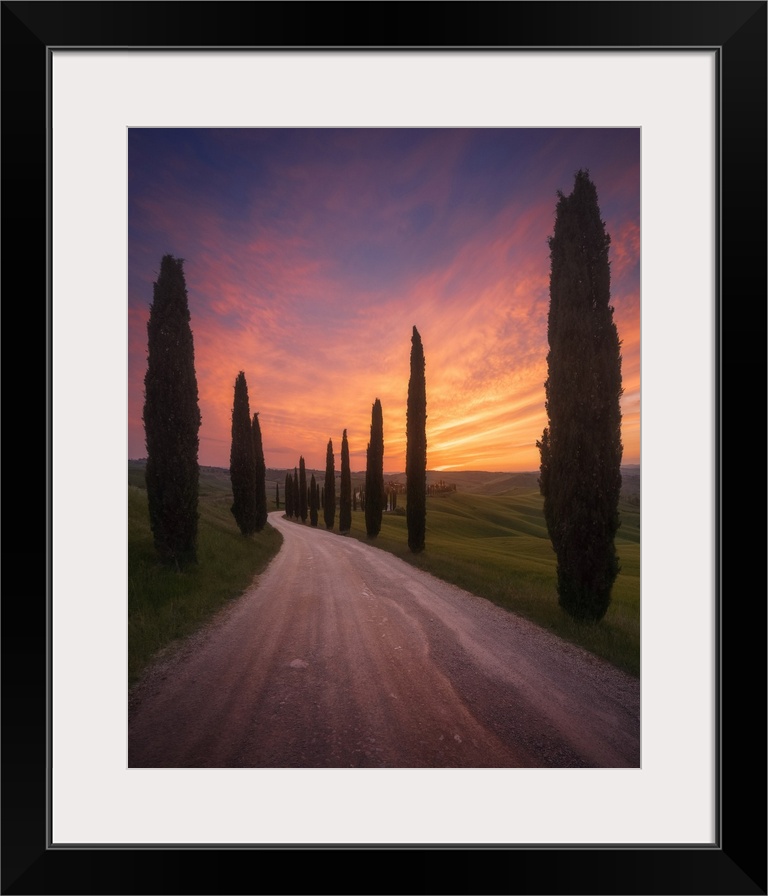 The Podere Baccoleno catching the last light of the day on a beautiful spring sunset. Crete Senesi, Tuscany, Italy