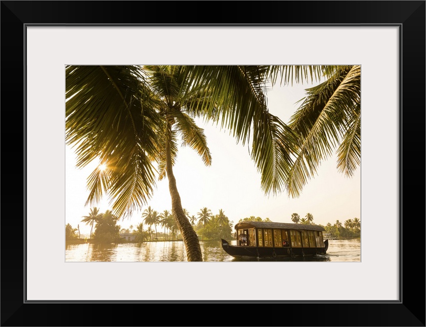 Traditional house boat, Kerala backwaters, nr Alleppey, (or Alappuzha), Kerala, India