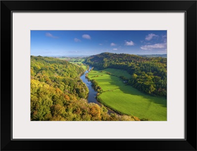 UK, England, Herefordshire, view north along River Wye from Symonds Yat Rock