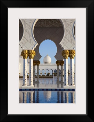 United Arab Emirates, Abu Dhabi, Sheikh Zayed Grand Mosque, Gilded columns