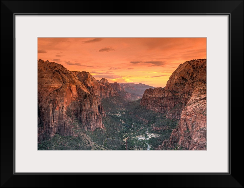 USA, Utah, Zion National Park, Zion Canyon from Angel's Landing