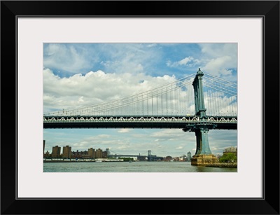 Usa, NY, Brooklyn: Manhattan bridge seen from DUMBO