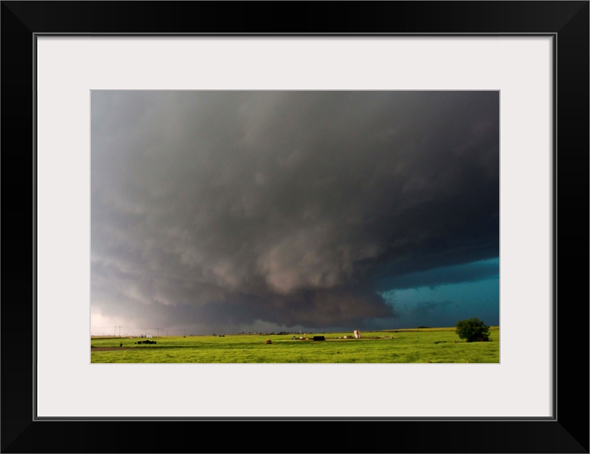 Historic deadly wallcloud that produced the largest tornado in history, responsible for at least 8 fatalities.