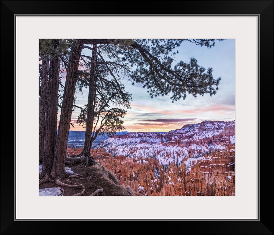 Hoodoos in winter, Bryce Canyon National Park, Utah